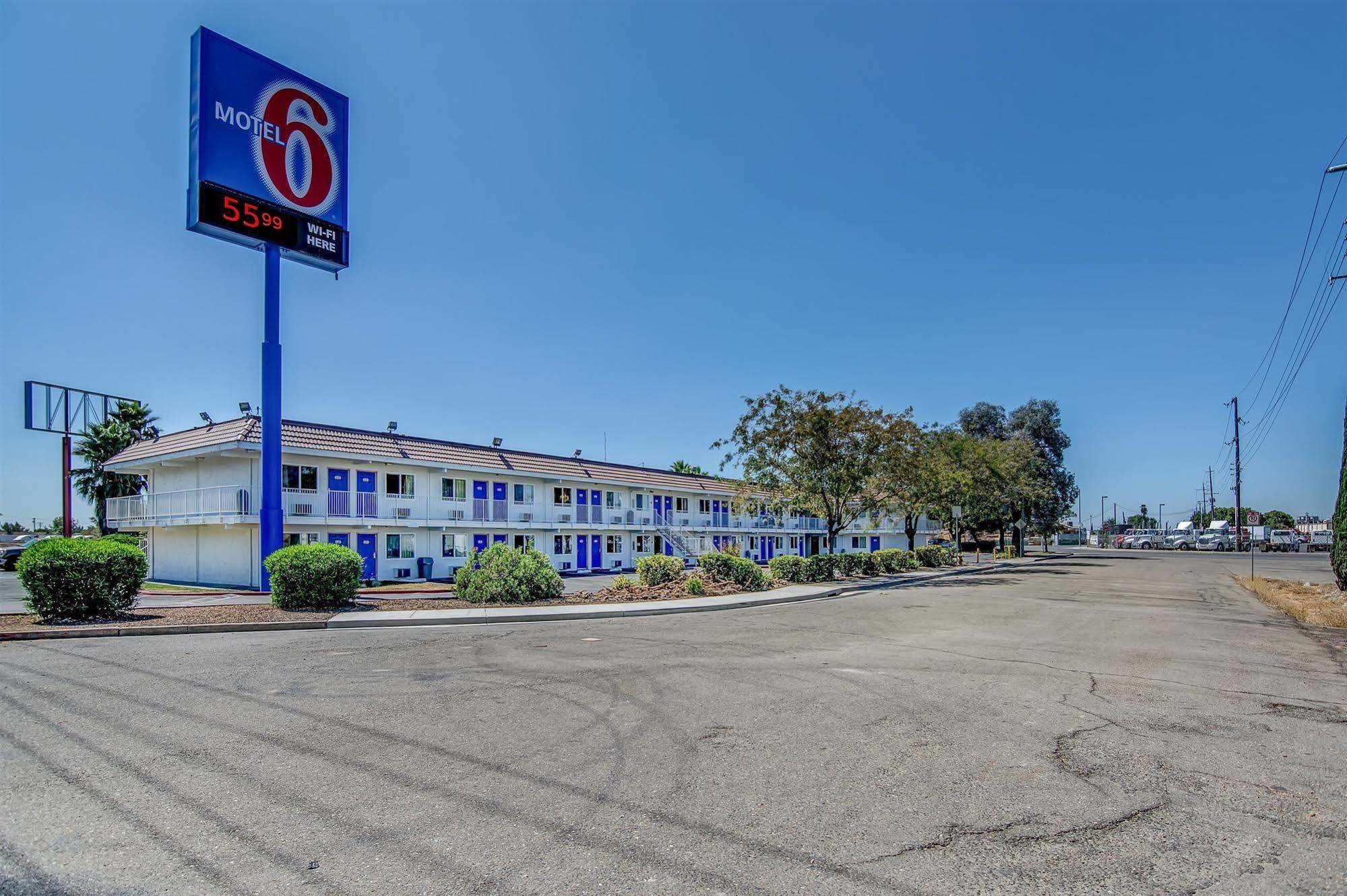 Motel 6-Stockton, Ca - Charter Way West Екстериор снимка